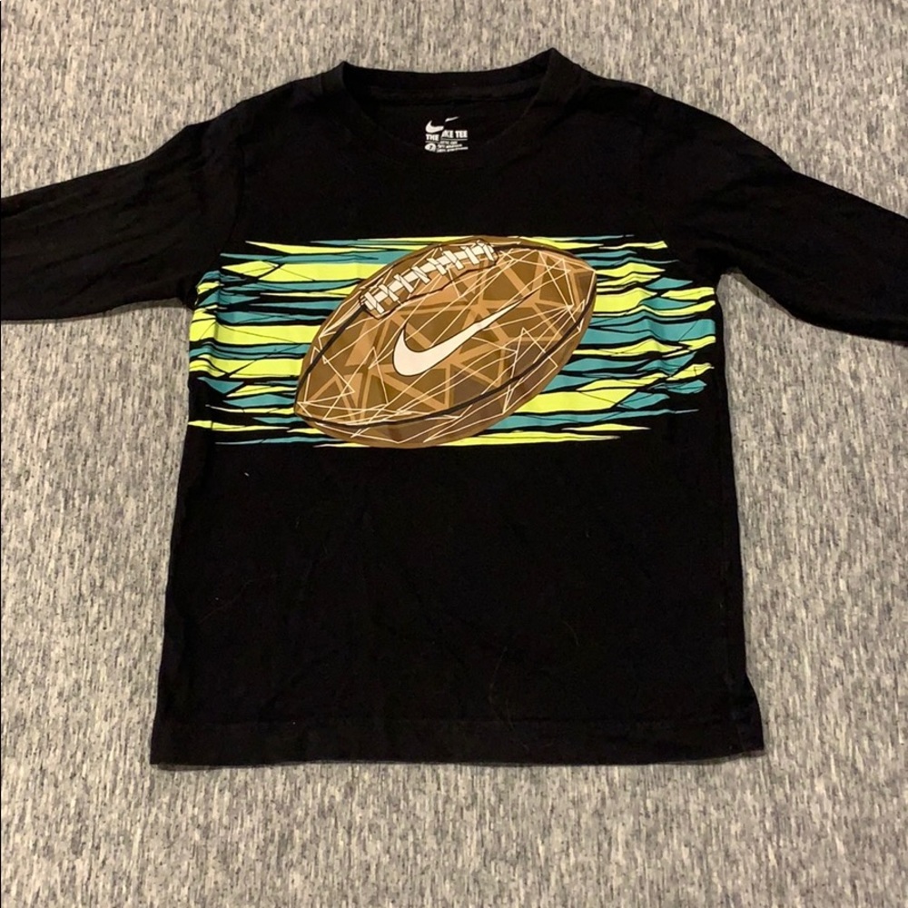 Boy’s Nike Graphic Long Sleeve
